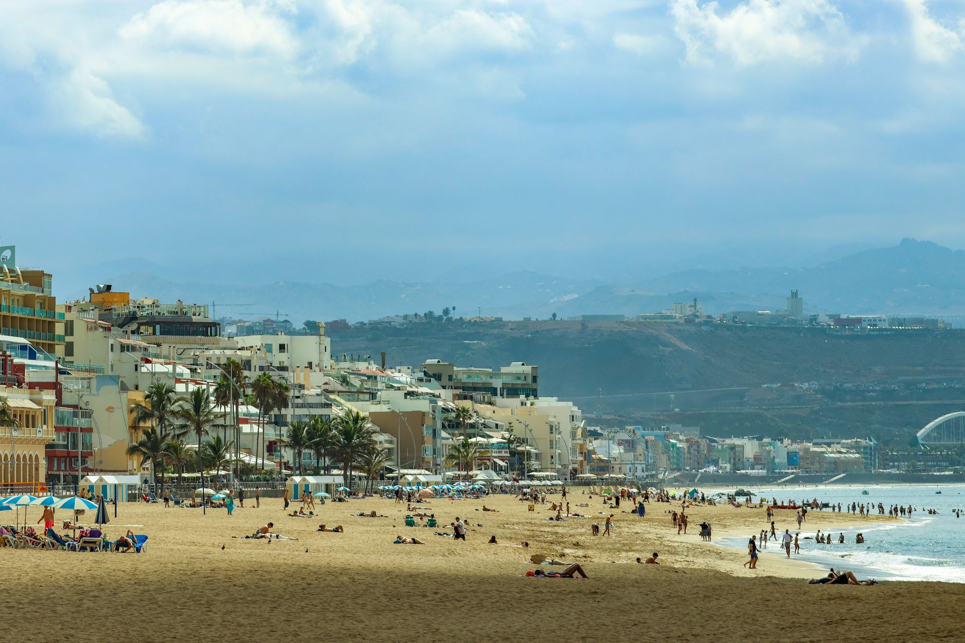 Vista de Las Palmas de Gran Canaria con la ciudad y el litoral atlántico