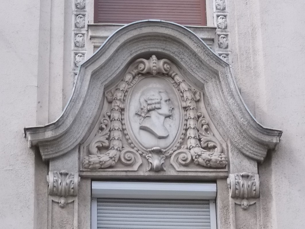 Consulta de dermatología en un centro médico de Bilbao