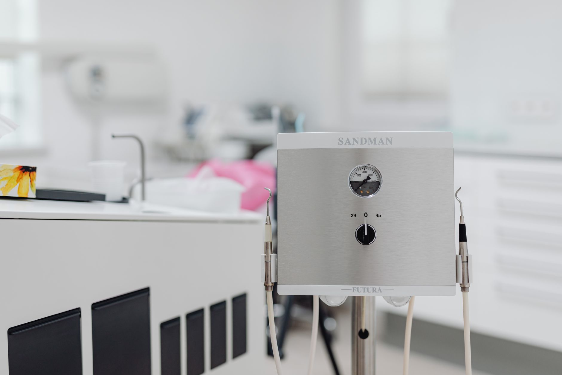 Interior de clinica dental moderna