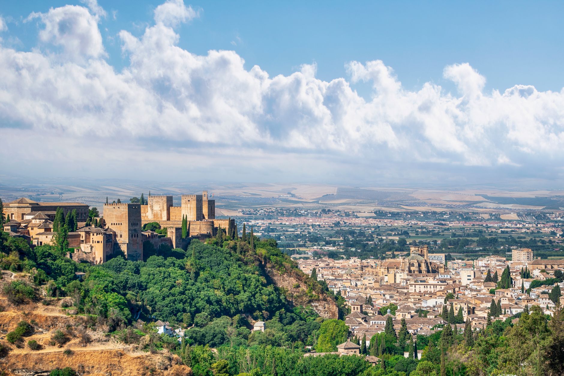 Vista de la Alhambra y el centro histórico de Granada
