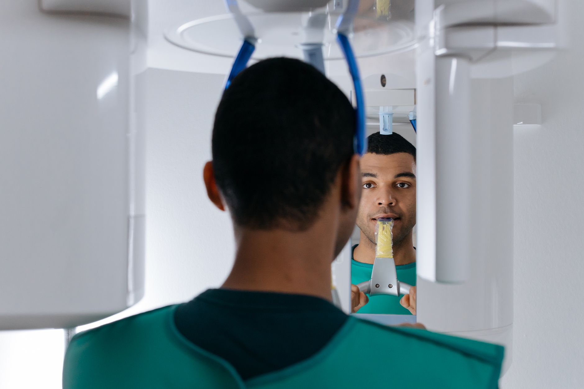 Radiografía panorámica dental en clínica de Cáceres