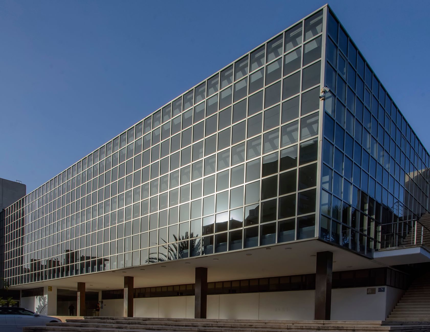 Edificio de consultas médicas en Madrid